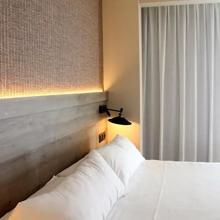 Metropol ホテル 4*